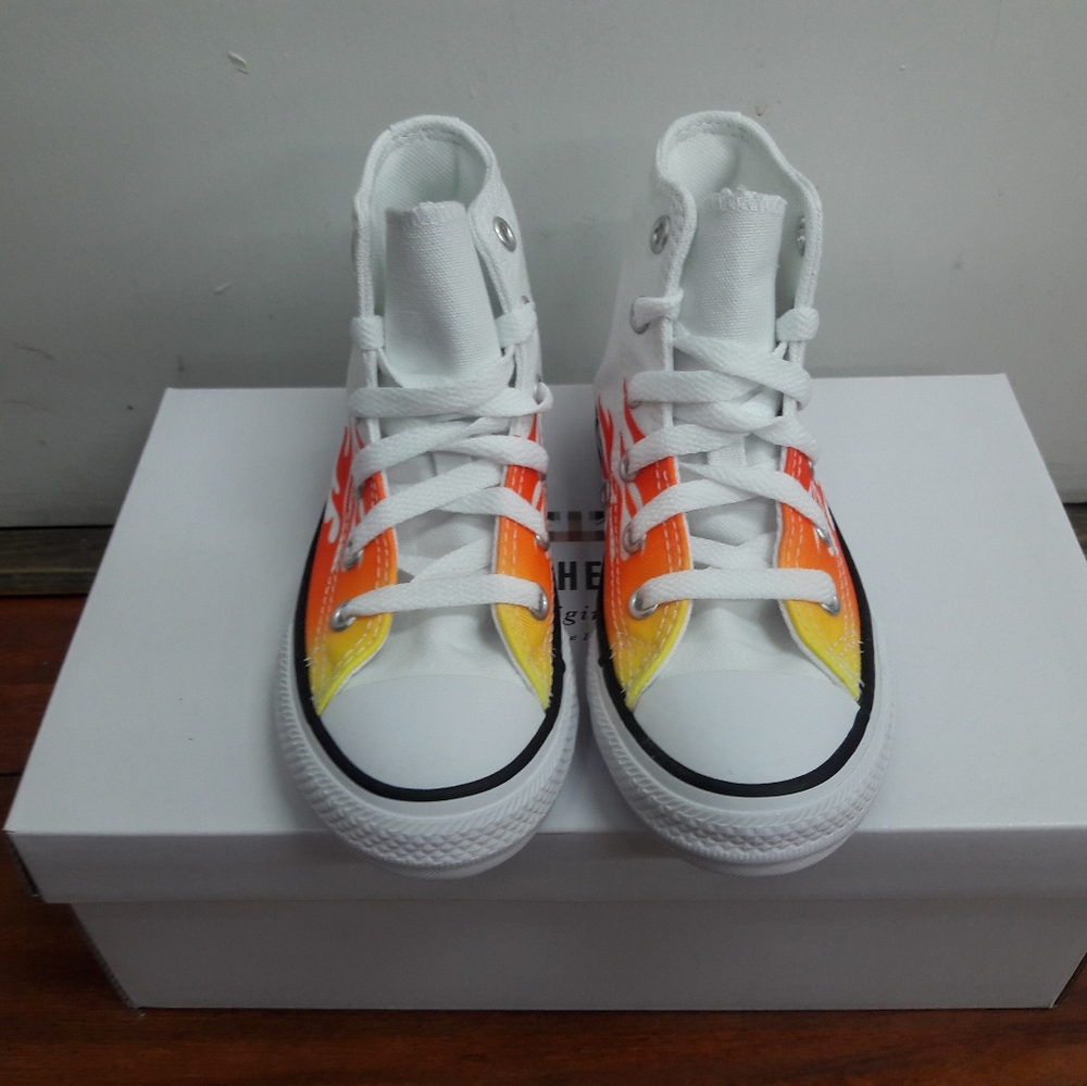 Converse - Picture 4 of 4